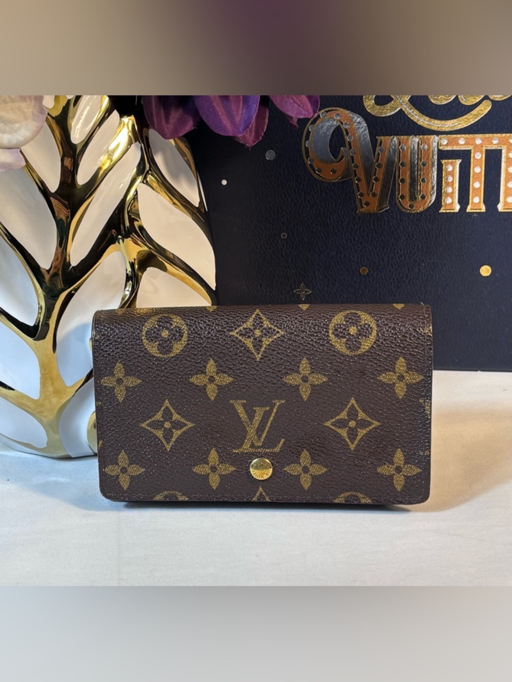 Beautiful Louis Vuitton Monnaie Tresor Wallet sold